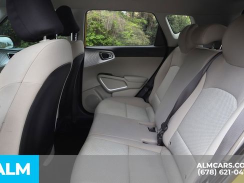 Used 2020 Kia Soul LX FWD image 17