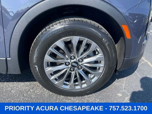 Used 2025 Cadillac XT4 Premium Luxury AWD/4WD image 24