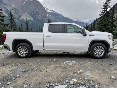 Used 2022 GMC Sierra 1500 SLT w/ SLT Premium Plus Package AWD/4WD image 7