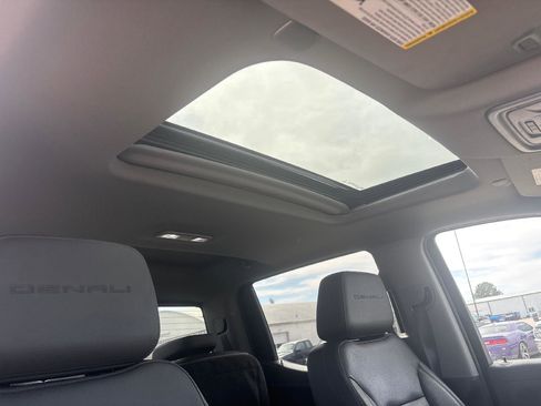 Used 2022 GMC Sierra 1500 Denali w/ Denali Reserve Package AWD/4WD image 34