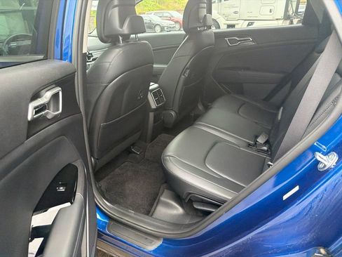 Used 2025 Kia Sportage EX w/ Premium Package AWD/4WD image 9