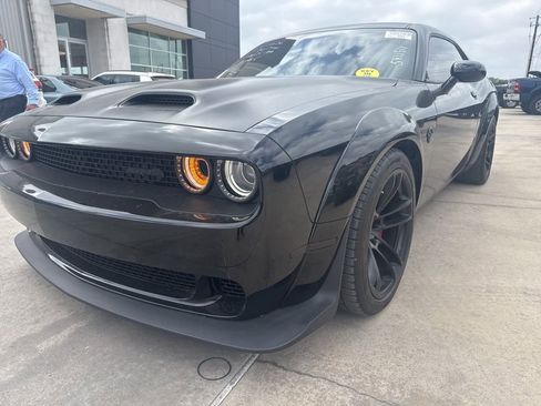 Used 2022 Dodge Challenger SRT Hellcat image 3
