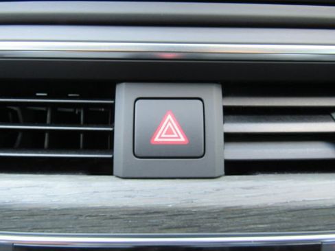 Used 2019 Audi A4 2.0T Premium w/ Convenience Package image 45