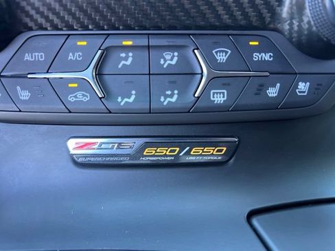Used 2016 Chevrolet Corvette Z06 w/ 3LZ Preferred Equipment Group RWD image 19