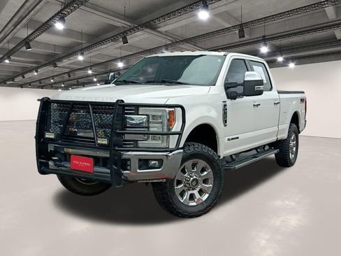 Used 2018 Ford F250 Lariat w/ Lariat Ultimate Package AWD/4WD image 1