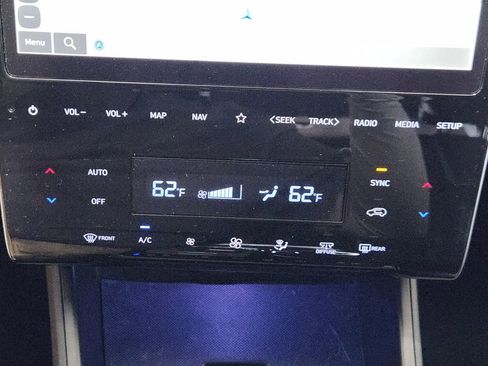 Used 2023 Hyundai Tucson Limited AWD/4WD image 19