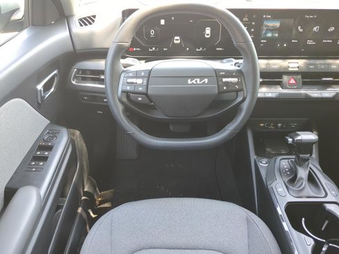 Used 2025 Kia K4 EX FWD image 11