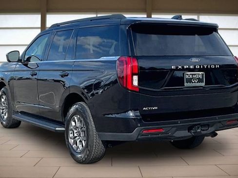 Used 2025 Ford Expedition Active AWD/4WD image 13