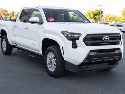 New 2025 Toyota Tacoma SR5