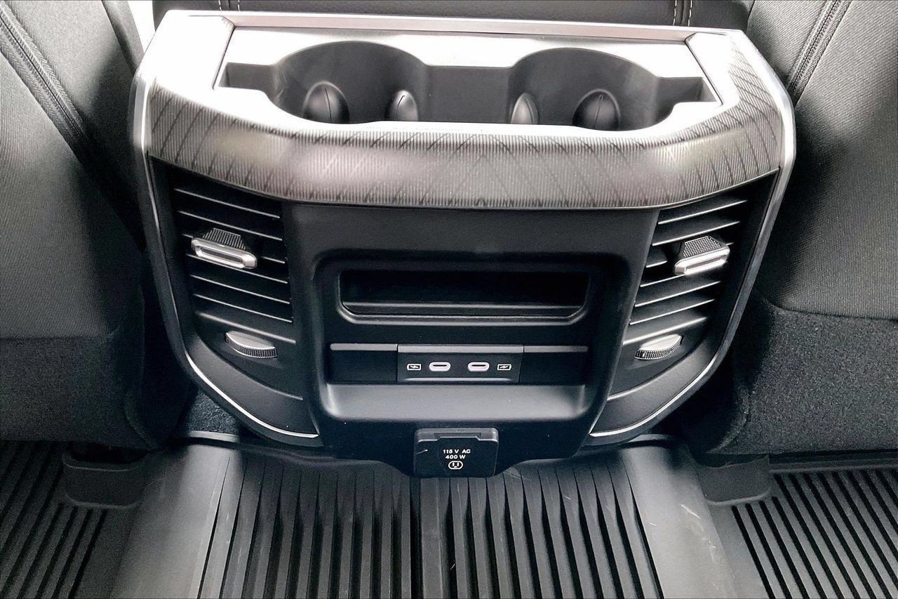 New 2026 RAM 3500 Big Horn AWD/4WD image 14