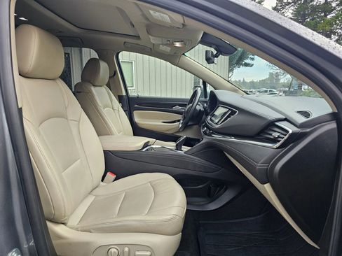 Used 2019 Buick Enclave Premium image 11