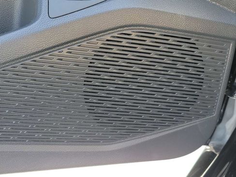 Used 2023 Volkswagen Jetta SE w/ Panoramic Sunroof Package FWD image 28