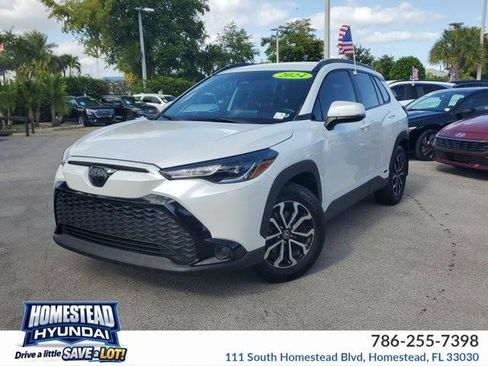 Used 2024 Toyota Corolla Cross AWD Hybrid image 2