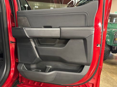 Used 2025 Ford F150 XLT w/ Equipment Group 301A Standard image 24