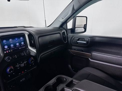 Used 2022 Chevrolet Silverado 2500 LT w/ Convenience Package image 19