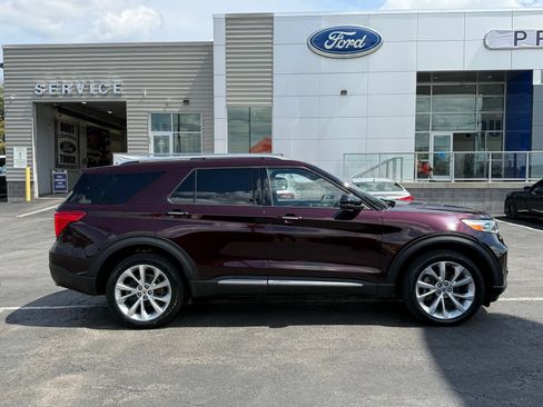 Used 2022 Ford Explorer Platinum w/ Equipment Group 601A AWD/4WD image 15