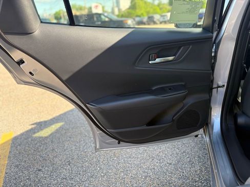 New 2026 Toyota Prius Plug-In Hybrid FWD image 17
