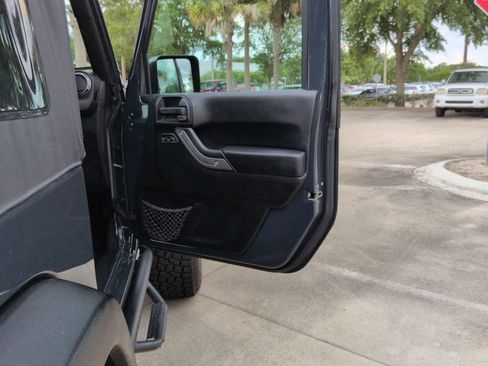 Used 2018 Jeep Wrangler Sport AWD/4WD image 20