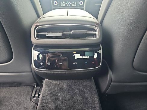 Used 2025 Genesis G80 3.5T Sport image 34