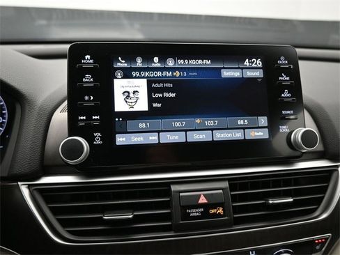 Used 2018 Honda Accord EX image 30