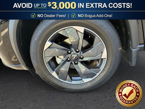 Used 2025 Nissan Rogue SV FWD image 13