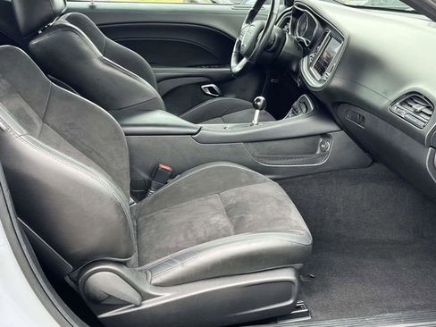 Used 2021 Dodge Challenger R/T w/ Plus Package image 21