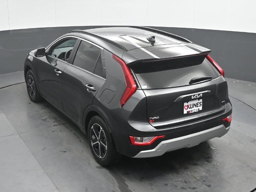 Used 2025 Kia Niro LX FWD image 38