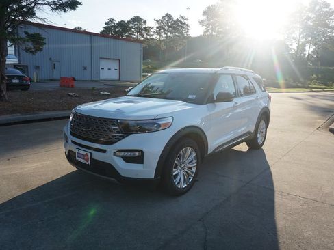 Used 2023 Ford Explorer Limited w/ Limited Technology Package RWD image 25