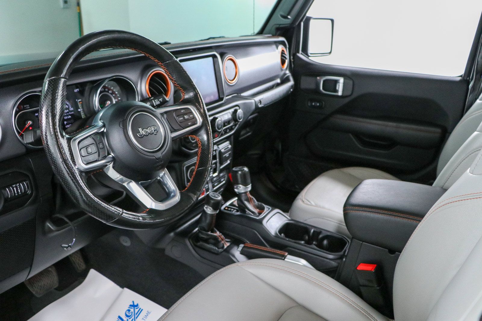 Used 2021 Jeep Gladiator Mojave AWD/4WD image 23