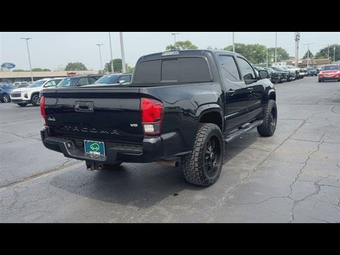 Used 2022 Toyota Tacoma SR AWD/4WD image 8