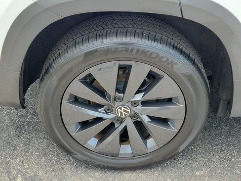 Used 2022 Volkswagen Taos S FWD image 6