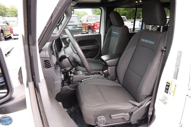 Used 2024 Jeep Wrangler Unlimited Rubicon 4xe AWD/4WD image 8