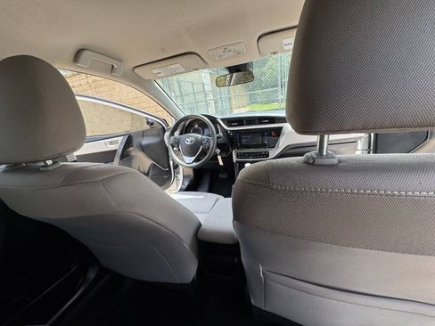 Used 2019 Toyota Corolla LE FWD image 33
