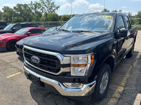 Used 2022 Ford F150 XLT w/ Trailer Tow Package AWD/4WD image 2