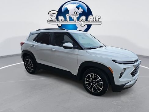 New 2025 Chevrolet TrailBlazer LT w/ LT Cold Weather Package image 2