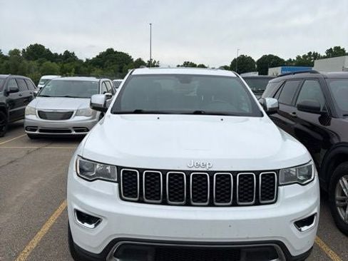 Used 2021 Jeep Grand Cherokee Limited AWD/4WD image 2
