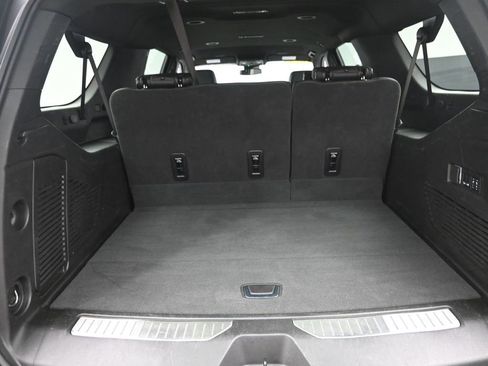 Used 2025 GMC Yukon XL Denali image 10
