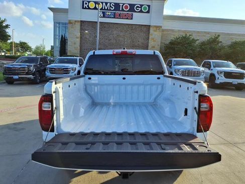 New 2026 GMC Canyon Elevation w/ Convenience Package RWD image 22