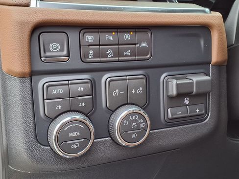 New 2025 Chevrolet Tahoe High Country image 18