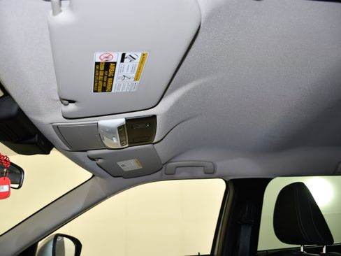 Used 2023 Mitsubishi Outlander ES FWD image 36