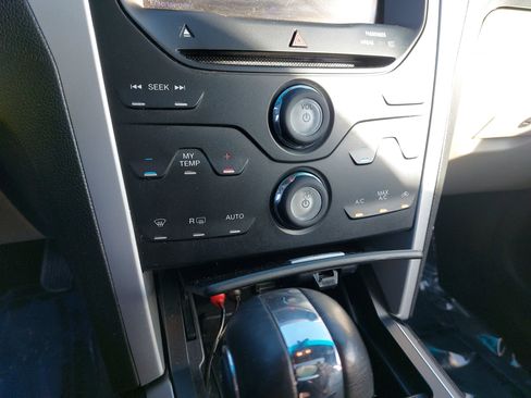 Used 2013 Ford Explorer XLT image 20