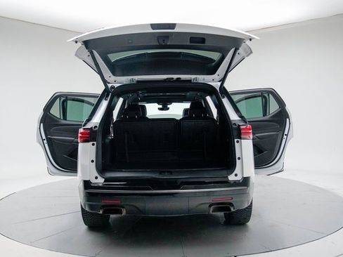 Used 2022 Chevrolet Traverse Premier w/ Redline Edition image 20