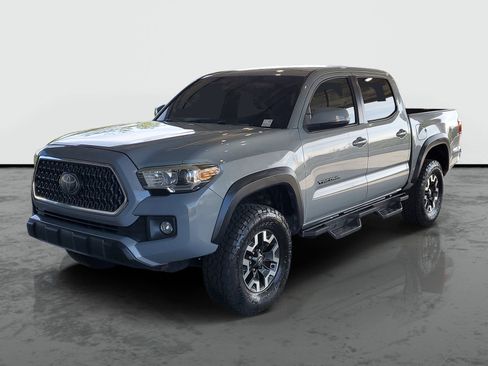 Used 2019 Toyota Tacoma TRD Off-Road RWD image 4