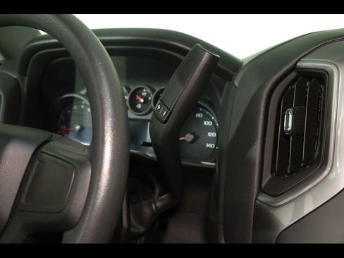 Used 2022 Chevrolet Silverado 1500 Custom Trail Boss AWD/4WD image 29
