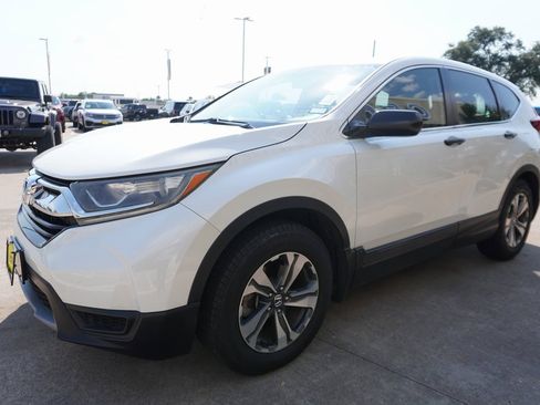Used 2017 Honda CR-V LX image 3