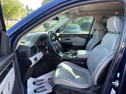 Used 2024 Honda Pilot Elite image 12