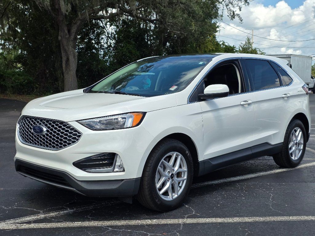 Certified 2024 Ford Edge SEL w/ Convenience Package AWD/4WD image 10