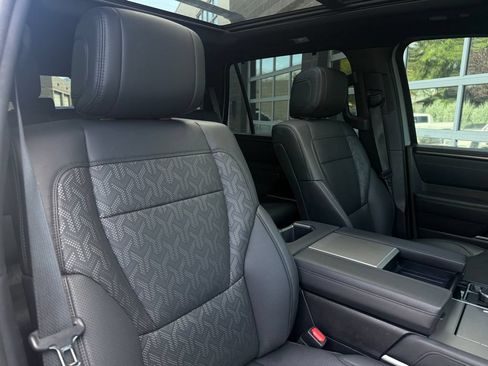 Used 2025 Toyota Sequoia Limited w/ Tow Technology Package AWD/4WD image 54