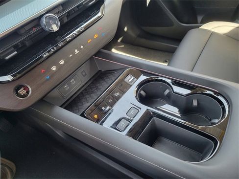 New 2025 Nissan Murano SL image 13