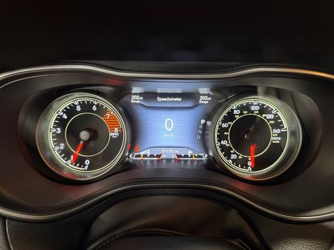 Used 2022 Jeep Cherokee Latitude Lux w/ Mopar Interior Package AWD/4WD image 16